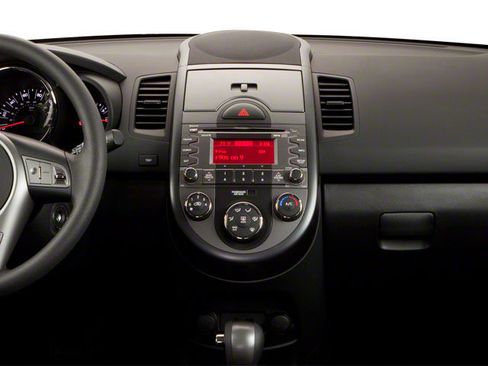 Used 2010 Kia Soul + w/ Audio Pkg FWD image 22