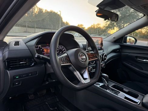 Used 2024 Nissan Sentra SV image 34