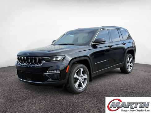 New 2025 Jeep Grand Cherokee Limited w/ MOPAR Finishing Package AWD/4WD image 1