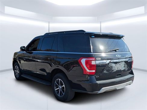 Used 2021 Ford Expedition XLT image 5