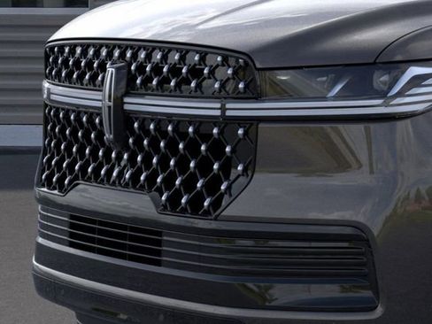 New 2025 Lincoln Navigator Black Label image 17