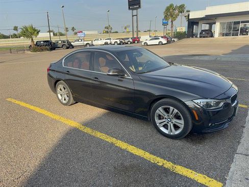 Used 2017 BMW 330i Sedan RWD image 4
