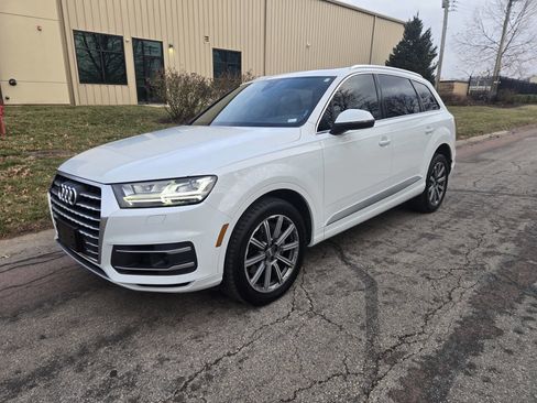 Used 2018 Audi Q7 3.0T Prestige image 2