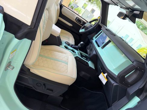 Used 2025 Ford Bronco Outer Banks AWD/4WD image 20