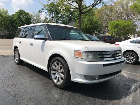Used 2011 Ford Flex Limited FWD image 2