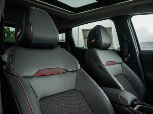 New 2026 Nissan Kicks SR w/ SR Premium Package image 11