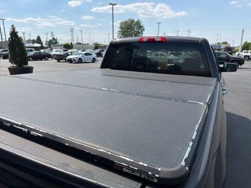 Used 2016 GMC Sierra 1500 SLT w/ SLT Premium Package AWD/4WD image 10