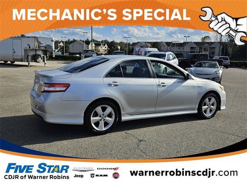 Used 2011 Toyota Camry SE image 13