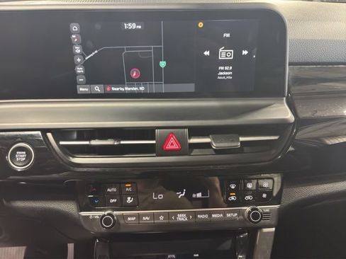Used 2024 Kia Seltos S AWD/4WD image 3