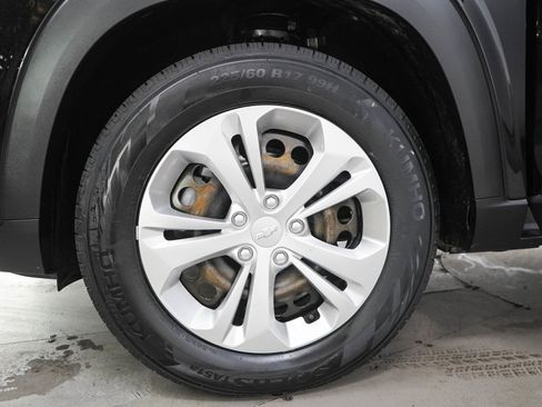 Used 2024 Chevrolet Trax LS FWD image 27