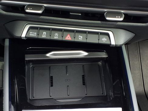 New 2026 Audi Q3 quattro 2.0T AWD/4WD image 23