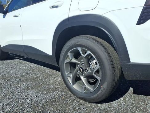 New 2026 Chevrolet Trax LT w/ Driver Confidence Package image 7