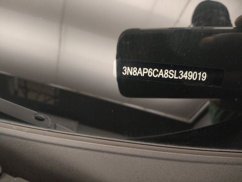Used 2025 Nissan Kicks SV FWD image 33