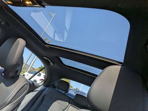 Used 2025 Mercedes-Benz C 300 Sedan image 20
