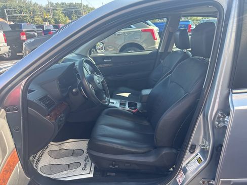 Used 2013 Subaru Legacy 2.5i Limited AWD/4WD image 13
