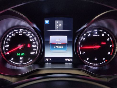 Used 2019 Mercedes-Benz GLC 300 image 34