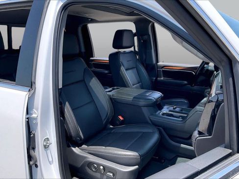 Used 2024 GMC Sierra 2500 Denali w/ Denali Reserve Package AWD/4WD image 9