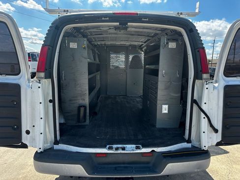 Used 2001 Chevrolet Express 1500 RWD image 26