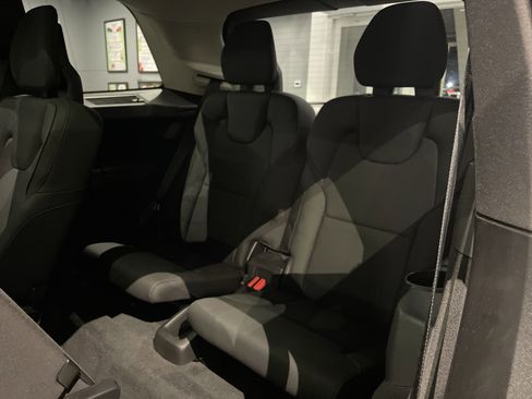 Used 2025 Volvo XC90 B6 Plus image 37