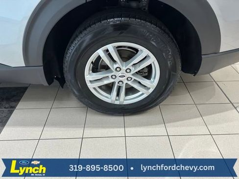 Used 2023 Ford Explorer XLT w/ Equipment Group 202A image 31