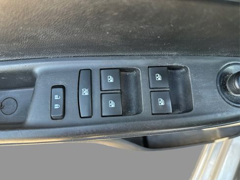 Used 2020 Chevrolet Spark LT FWD image 28