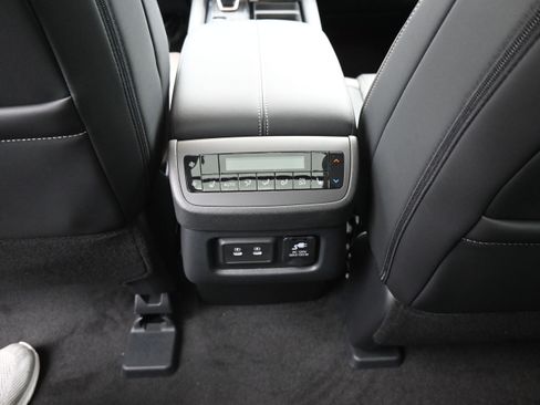 New 2026 Nissan Pathfinder Platinum FWD image 21