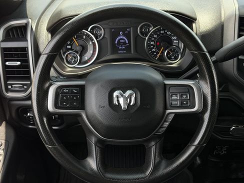 Used 2022 RAM 2500 Tradesman w/ Chrome Appearance Group AWD/4WD image 16