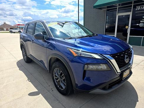 Used 2023 Nissan Rogue S image 7
