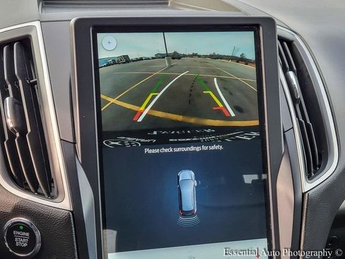 Used 2023 Ford Edge SEL image 18