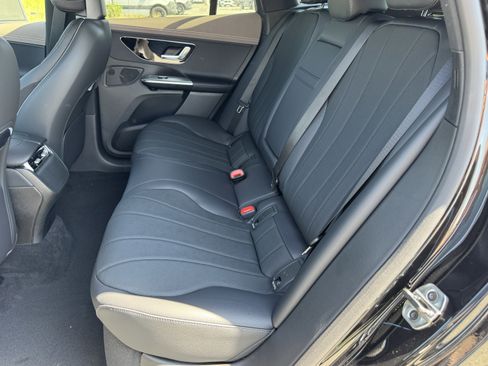 New 2026 Mercedes-Benz EQE 320 4MATIC SUV image 31