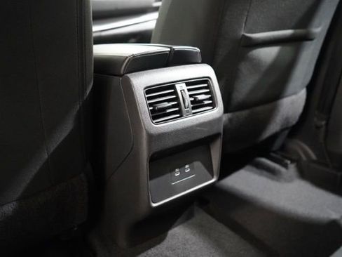 Used 2025 Nissan Rogue SV image 29