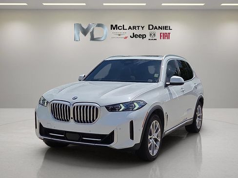 Used 2025 BMW X5 xDrive40i AWD/4WD image 2