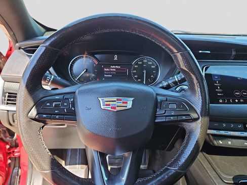 Used 2019 Cadillac XT4 Sport image 19