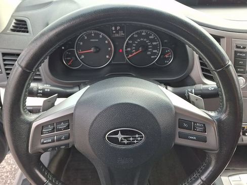 Used 2013 Subaru Legacy 2.5i Premium w/ All-Weather Pkg AWD/4WD image 4