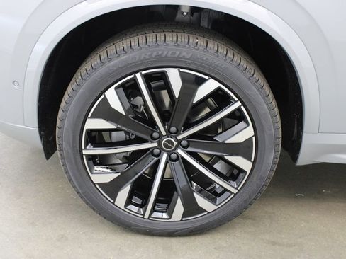 New 2026 Volvo XC90 B6 Plus w/ Protection Package AWD/4WD image 30