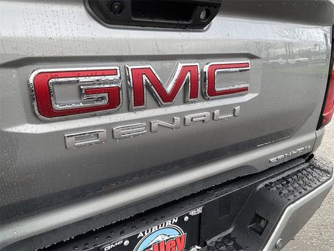 New 2026 GMC Canyon Denali image 33