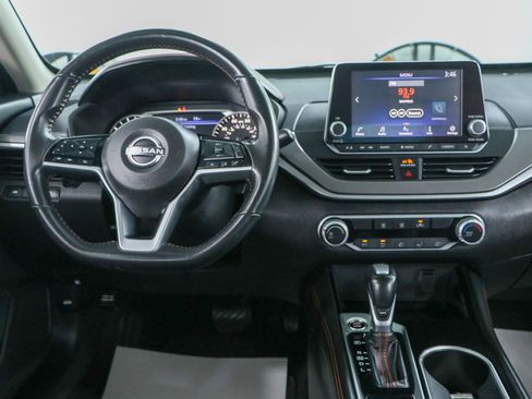 Used 2024 Nissan Altima 2.5 SR image 17