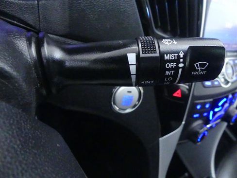 Used 2013 Hyundai Sonata Limited w/ Premium Pkg FWD image 20