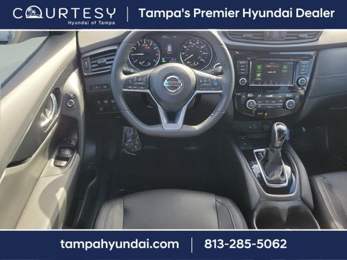 Used 2019 Nissan Rogue SL w/ Premium Package image 15