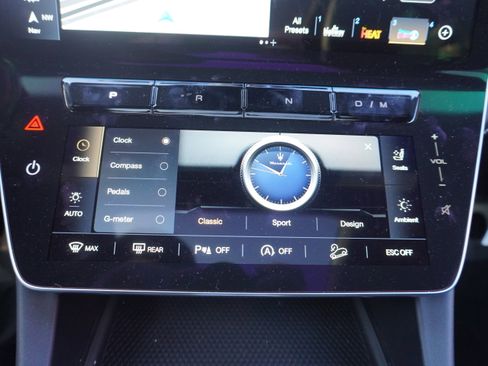 New 2025 Maserati Grecale GT image 25