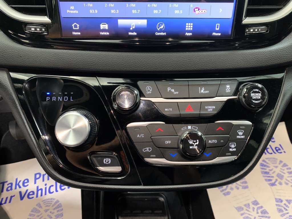 Used 2025 Chrysler Pacifica Select FWD image 28