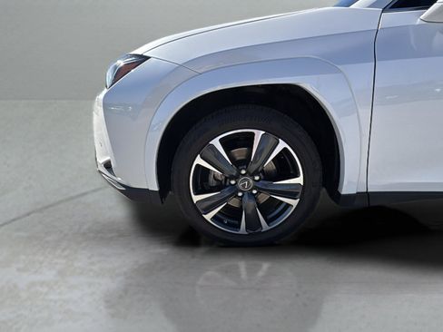 Used 2022 Lexus UX 250h w/ Accessory Package (Z1) image 17