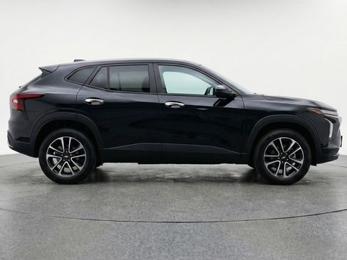 Used 2025 Chevrolet TrailBlazer LT image 11