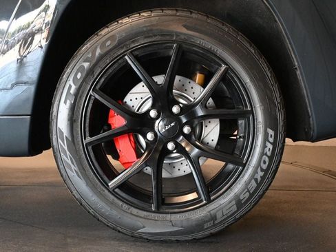 Used 2018 Jeep Grand Cherokee SRT w/ Trailer Tow Group IV AWD/4WD image 9