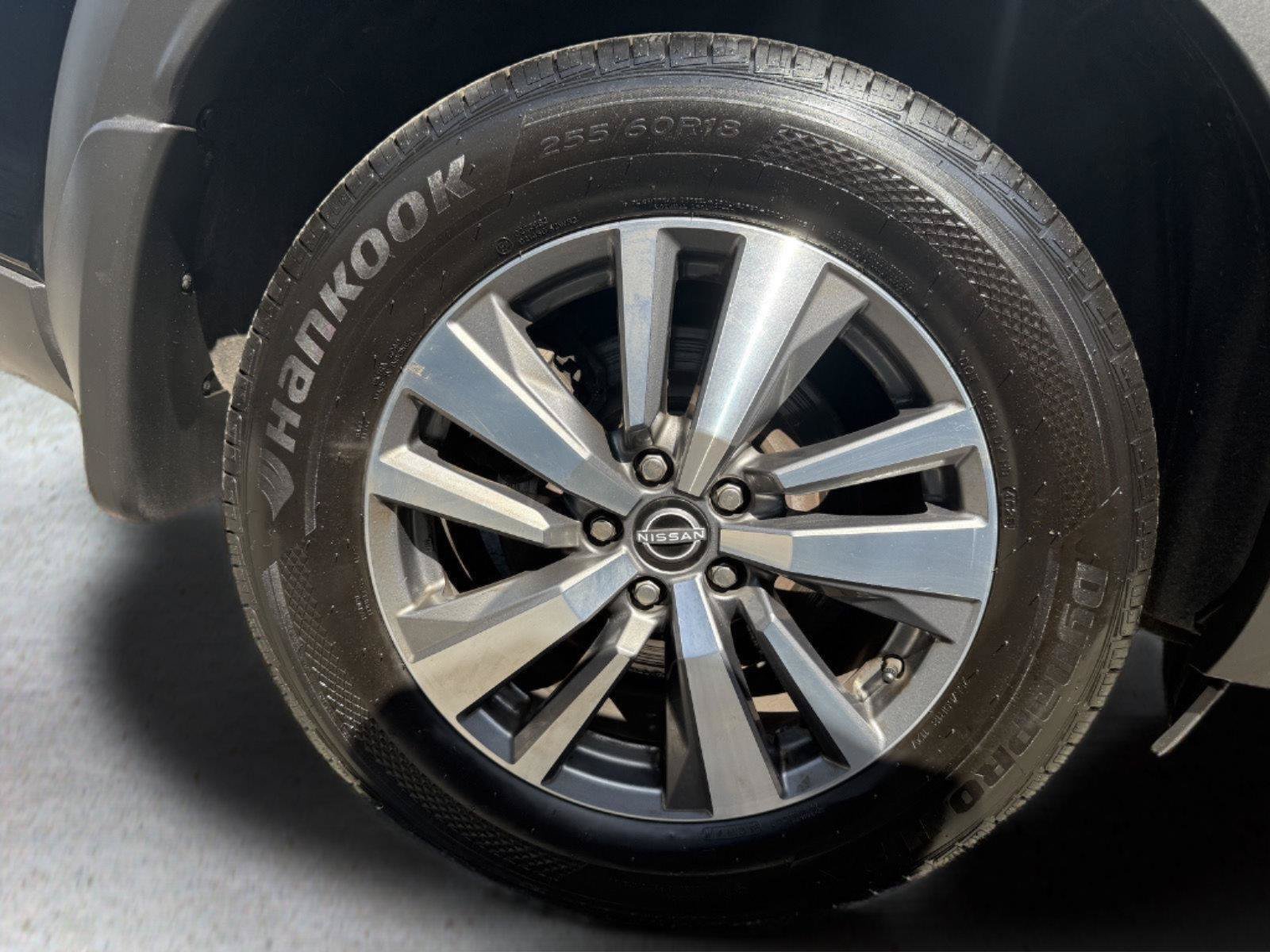 Used 2024 Nissan Pathfinder SL AWD/4WD image 21