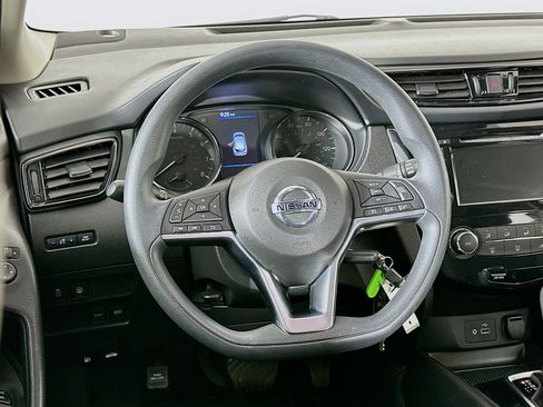 Used 2022 Nissan Rogue Sport S image 18