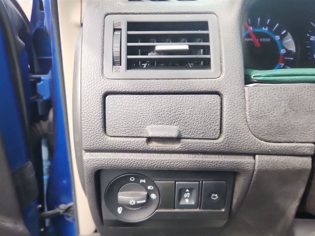 Used 2012 Ford Fusion SE FWD image 13