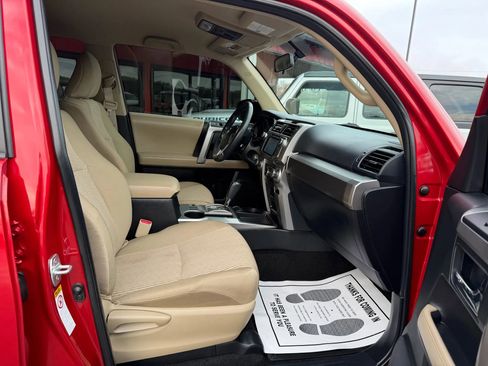 Used 2019 Toyota 4Runner SR5 image 12