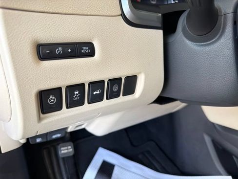 Used 2023 Nissan Murano SL w/ SL Moonroof Package FWD image 18
