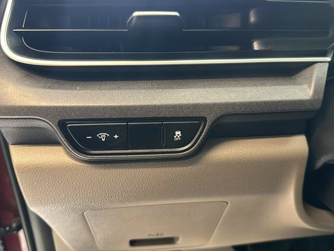 Used 2025 Kia Carnival SX FWD image 11